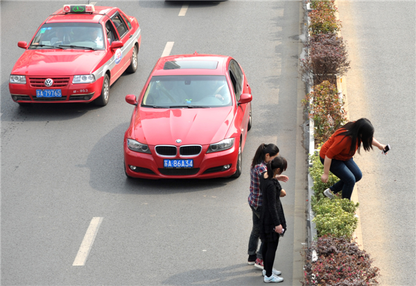 Jaywalkers tread with care