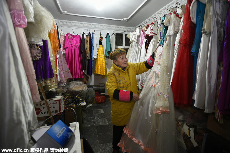 Retired Russian translator lives modeling dream in China