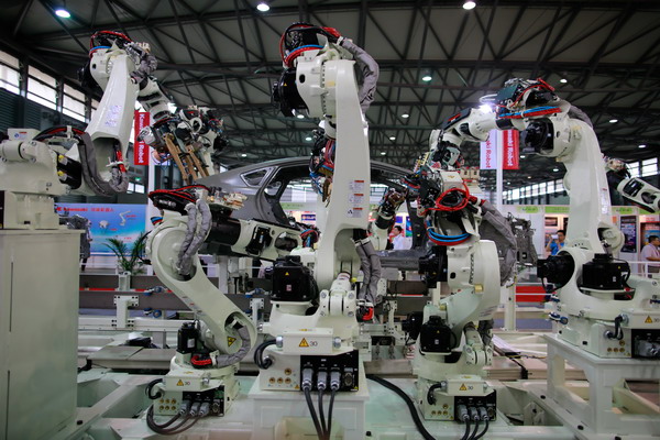 Machines steal the show at robotics expo