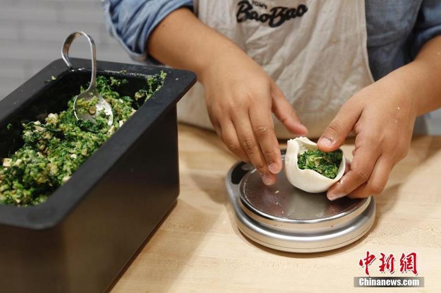 Chinese baozi shop gains popularity in Harvard Square