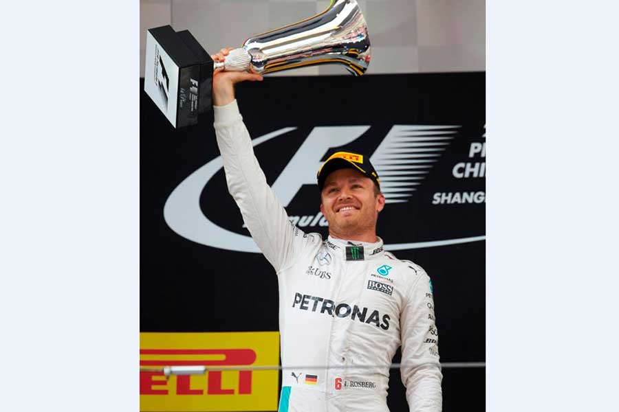 Mercedes wins at Shanghai Intl Circuit