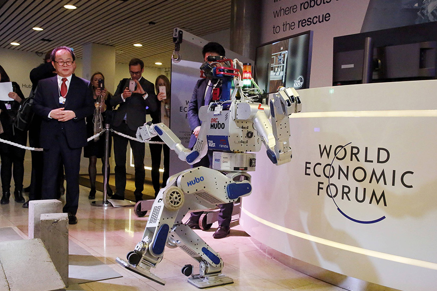 Robots reads China Daily to stay up to date with news in Davos