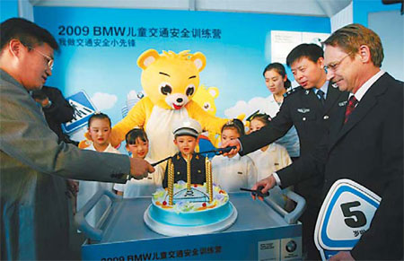 BMW helps teach traffic safety