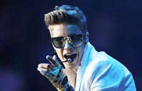 Bieber gets clean-up request after painting Australia hotel wall