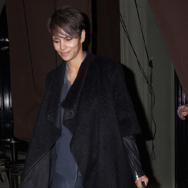 Halle Berry: All women multitask