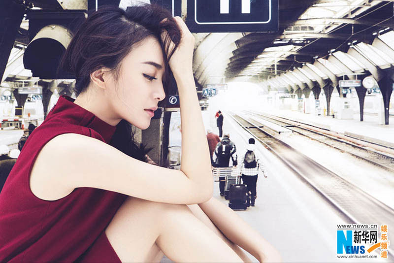 Elegant Qin Lan graces Maxi magazine