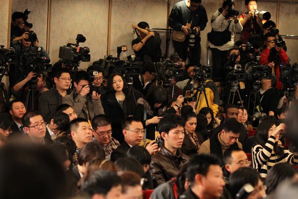 Press gear up for 1st session of 12th CPPCC