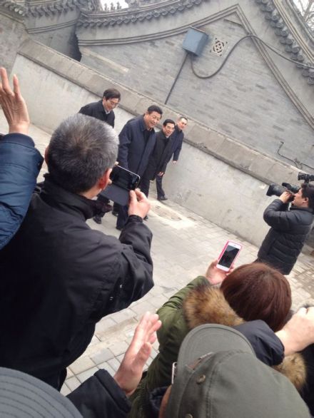 President Xi spotted at popular hutong in Beijing