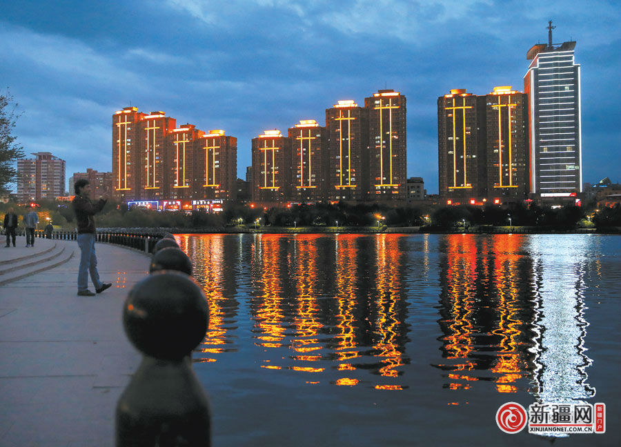 Night Urumqi picturesque in the illumination