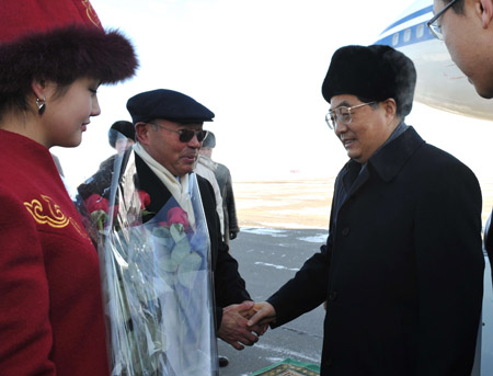 Cross-boder gas pipeline completed as Hu visits Kazakhstan