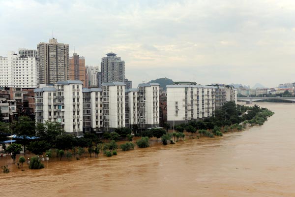 Torrential rains continue to pound S China regions