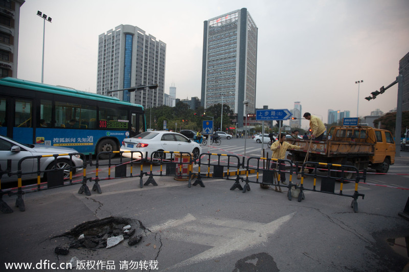 Recurring road cave-ins in S China