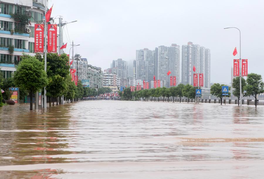 Downpour wreaks havoc in SW China