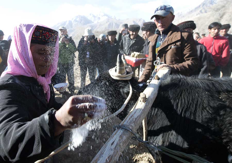 Tajiks in Xinjiang celebrate coming of spring