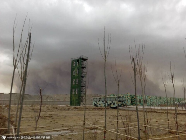 Sandstorm in movie scene turns into reality