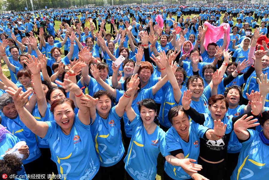 30,000 people set new Guinness square dance record