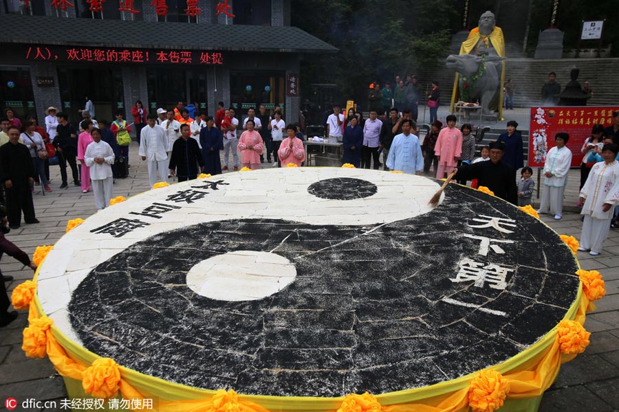 2.1-ton tofu finishes in two hours in Central China