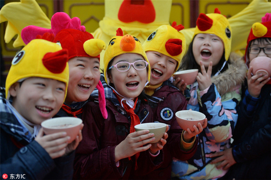 Chinese people mark festival with 'eight treasure porridge'