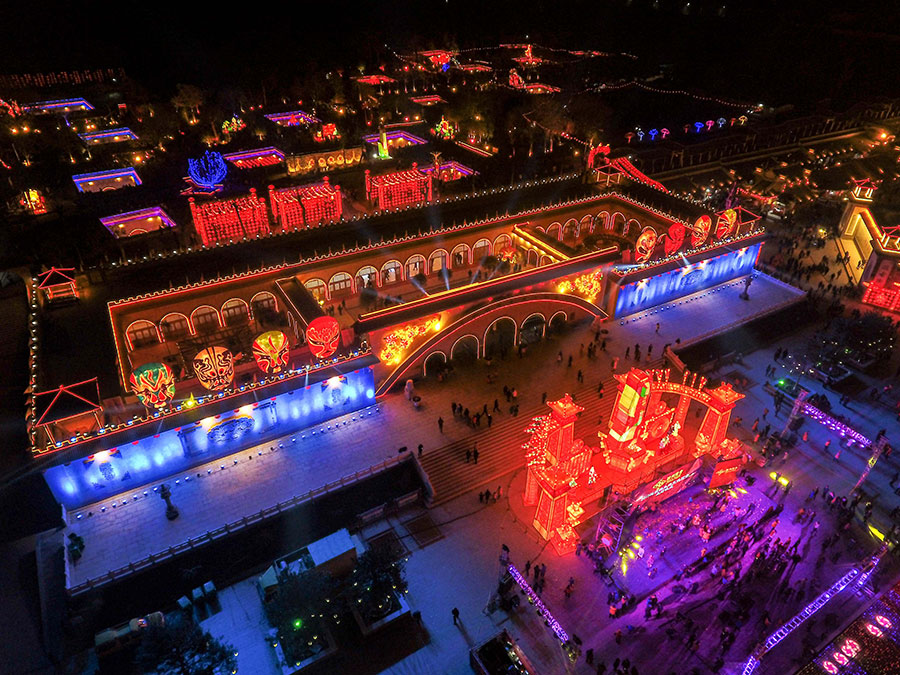 Lantern fair held at underground cave dwellings in China's Henan