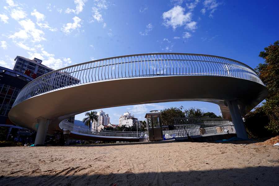 China's first elevated cycle track to open in Xiamen