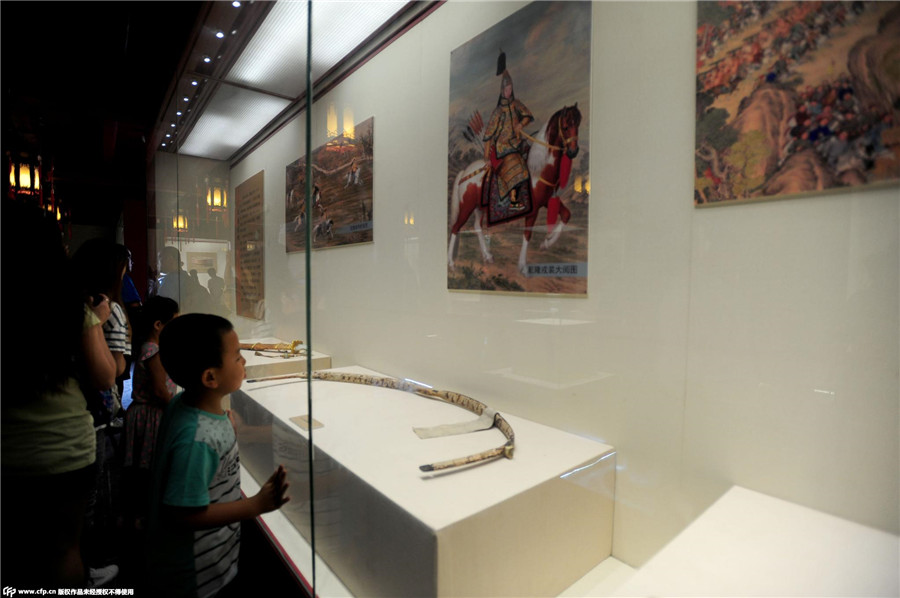 Qianlong period cultural relics go on show at Shenyang's Imperial Palace Museum