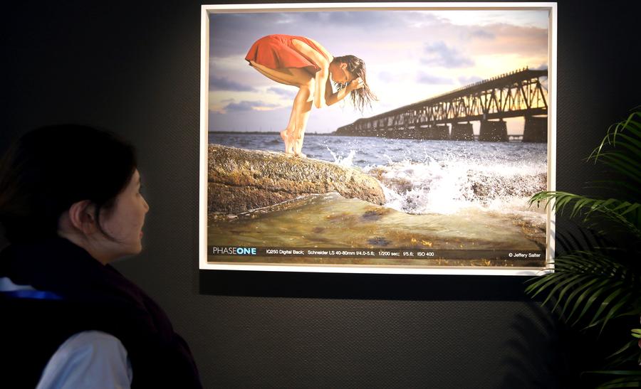 Exhibition of classic photos held at HS Gallery in Shanghai