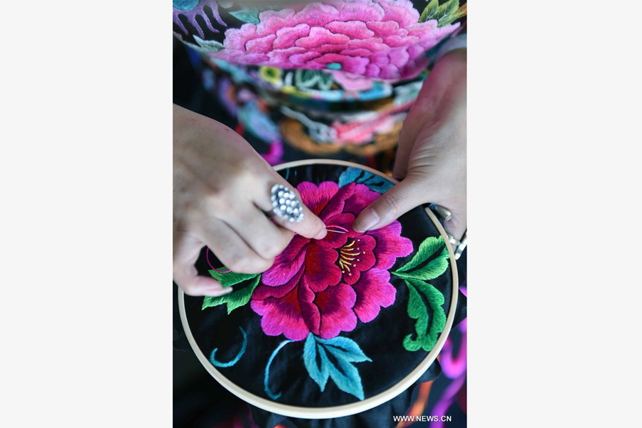 Embroidery in Yi ethnic style