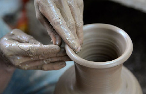 Chinese ceramics capital attracting foreign artists