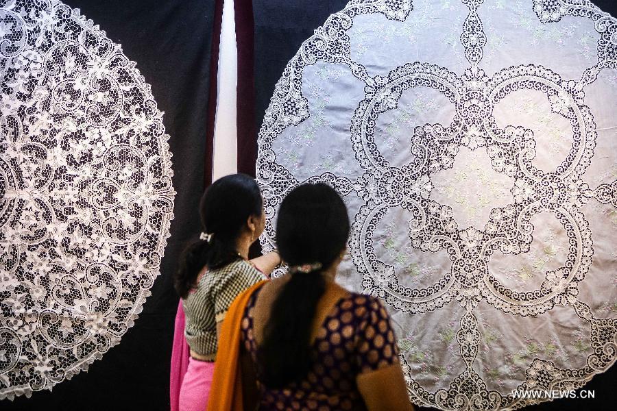 Exhibition of Chinese intangible culture heritage kicks off in India