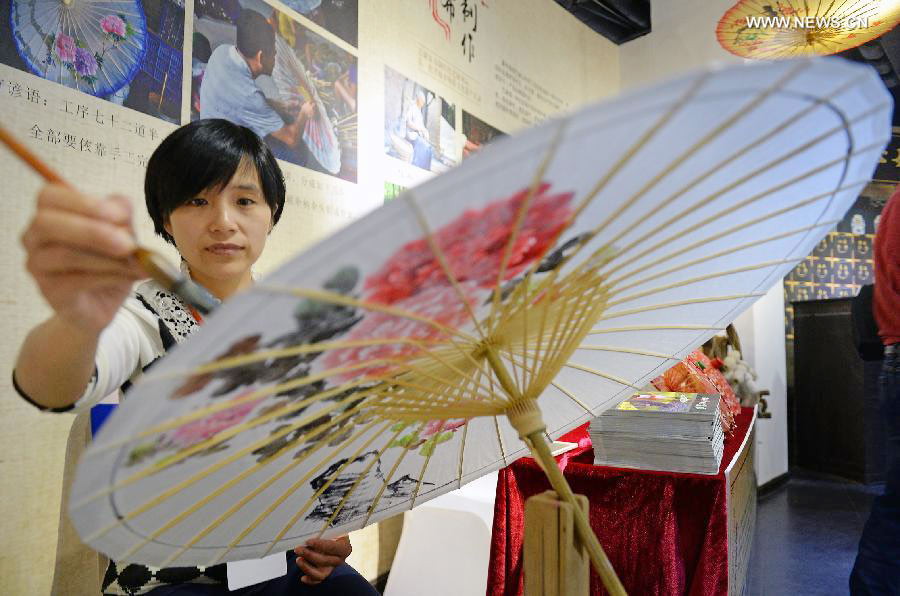 Intangible cultural heritage exhibition held in E China