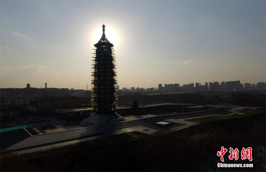 Porcelain Tower Relics Park opens in Nanjing