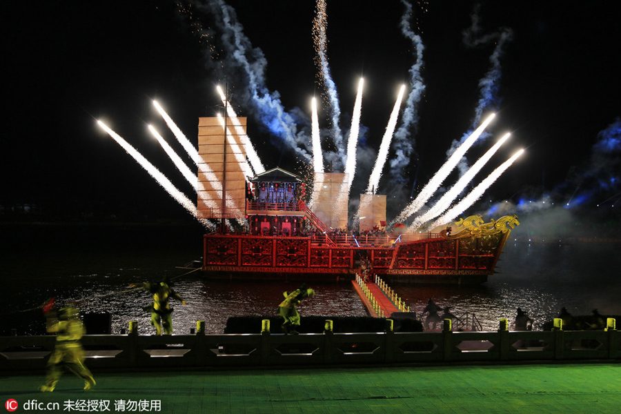 Giant Chinese general Guan Yu statue stands in Jingzhou