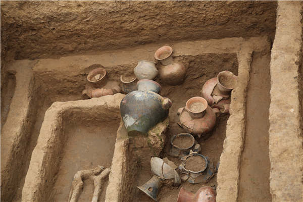 Tall ancestors found in Shandong tombs