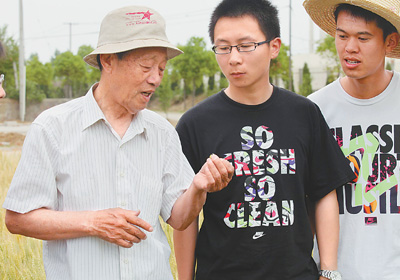 一輩子和小麥增產(chǎn)綁在一起——記安徽農(nóng)業(yè)大學(xué)教授胡承霖