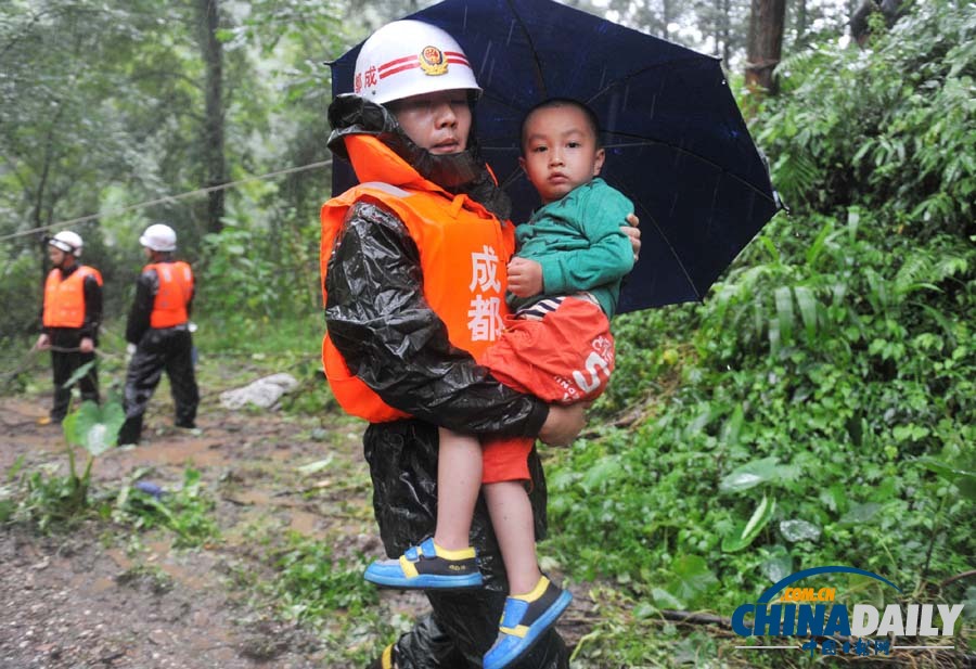 高清直擊：都江堰特大型高位山體滑坡 已確認(rèn)2人死亡