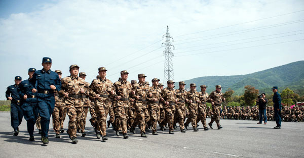 鎮(zhèn)江開展政府部門公務員軍訓