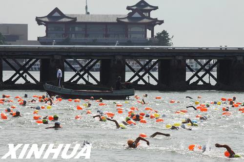 2011橫渡劉公島海灣全國游泳邀請賽威海開賽