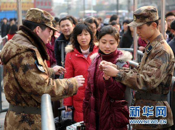 “三大難題”考驗(yàn)春運(yùn) 近29億人次能不能“走得動(dòng)”