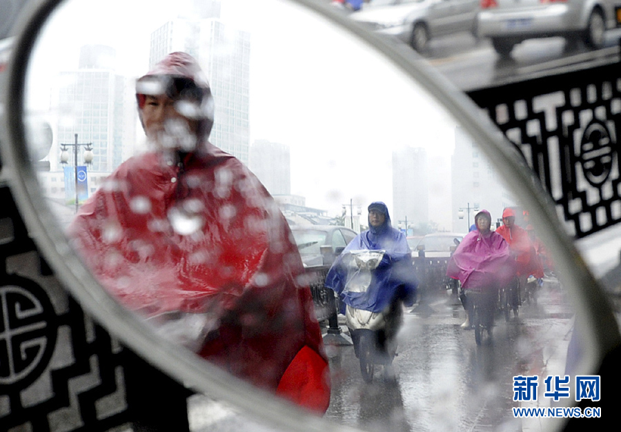 南方近日連遭強降雨 浙江發(fā)布首個暴雨黃色預警