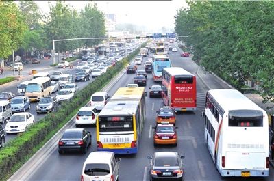 北京交通部門研究按家庭購車搖號(hào) 照顧剛需(圖)