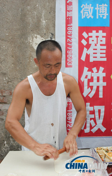 武漢：大叔微博曬雞蛋灌餅做法走紅 欲開漢版肯德基