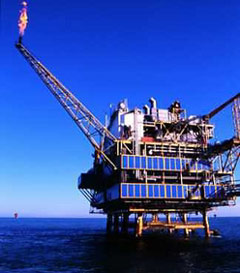 China National Offshore Oil Corporation's (CNOOC) SZ36-1 central platform in the Bohai Bay of China is seen October 3, 2004. 