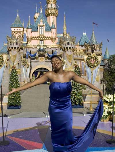 American Idol celebrates Disneyland's 50th anniversary