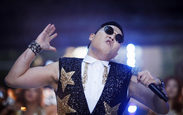 Psy brings 'Gangnam Style' to Sydney