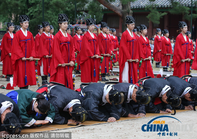 韓國(guó)首爾成均館舉行“釋奠大祭”祭祀孔子（組圖）