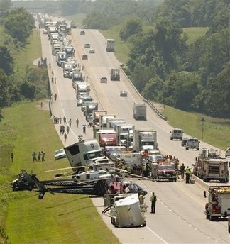 美俄克拉何馬州發(fā)生嚴(yán)重車禍 多輛汽車相撞9人死亡