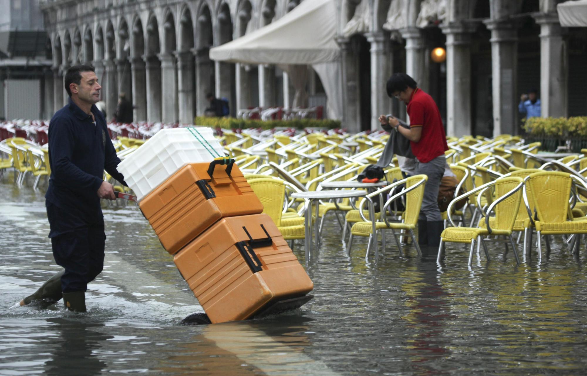 法國意大利遭持續(xù)強降雨侵襲 多人死亡數(shù)千人疏散