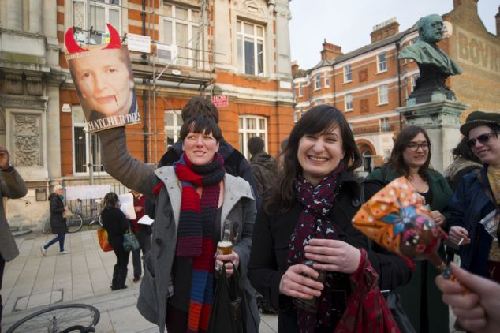 英國(guó)左派慶祝撒切爾夫人辭世 稱其極右政策貽害無窮