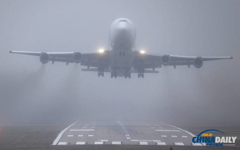 一架波音747運(yùn)輸機(jī)錯降機(jī)場 一度被困美國堪薩斯