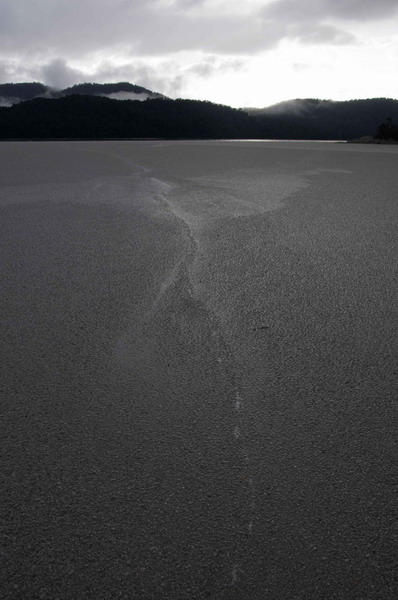 Chile volcano ash spurs travel chaos in Argentina